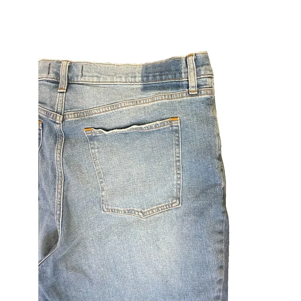 Abercrombie & Fitch The Mom High Rise Light Wash Crop Jeans size 34 18s Short
